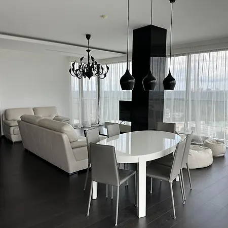 Skyview 19 Apartment