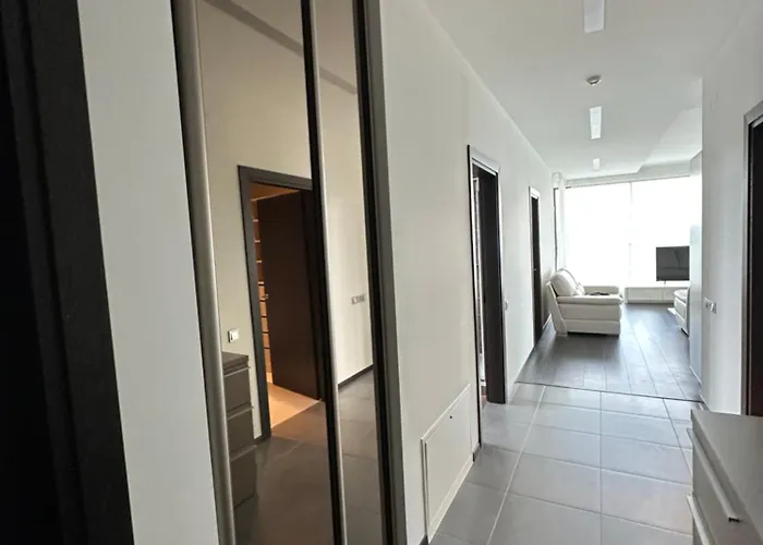 Apartament Skyview 19 *